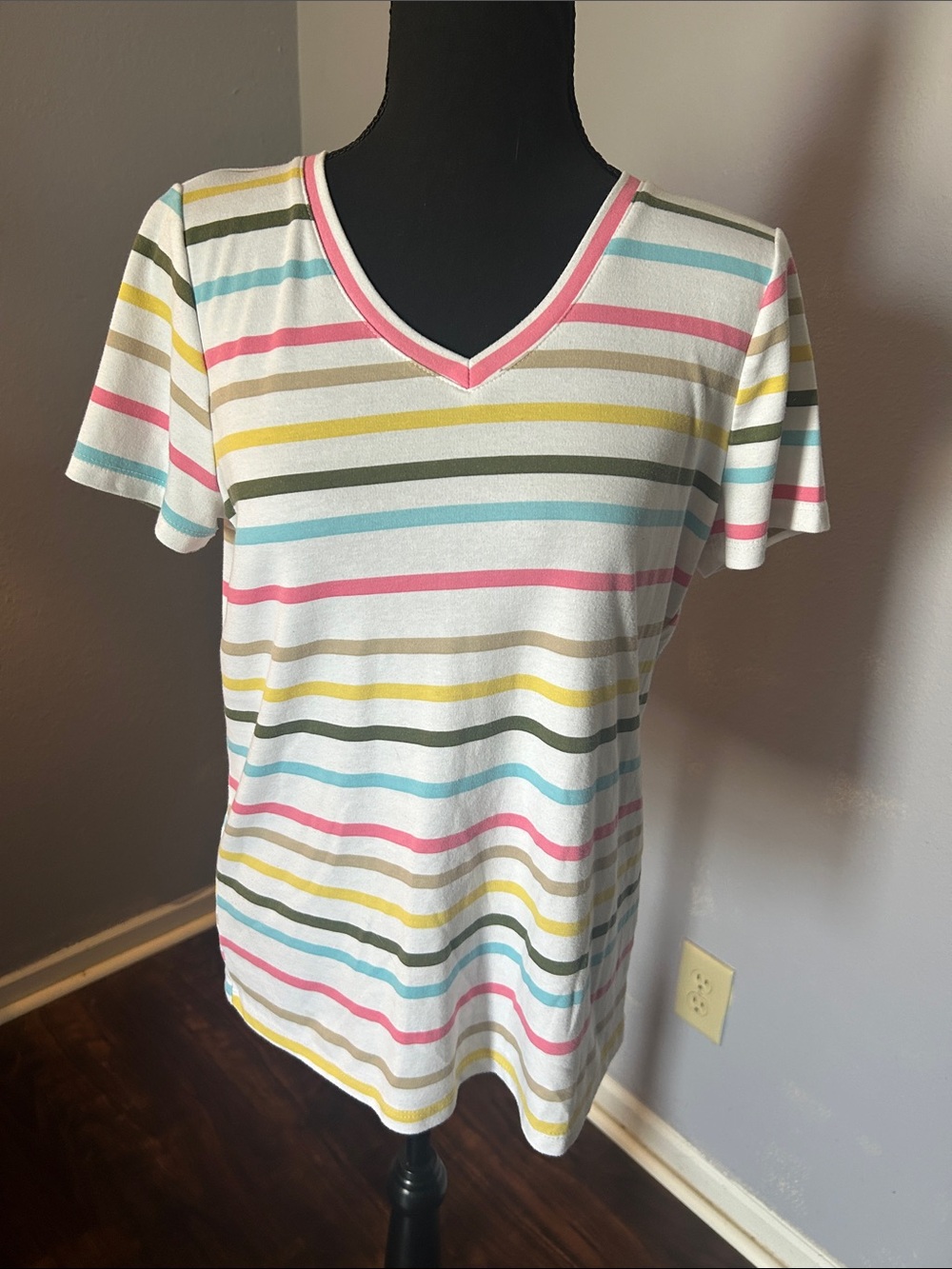 Women' Striped V-Neck Tee - Multi Color Size Medium